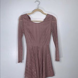 CHARLOTTE RUSSE: Lilac Lace Dress